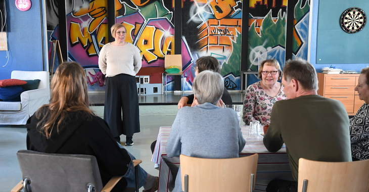 Pormestari Piia Elo vieraili Maarian Kylätalolla